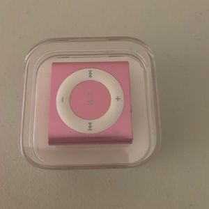 iPod shuffle...NWT